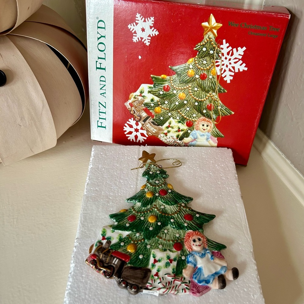 🎄 Fitz, and Floyd Christmas 2002 dated ornament